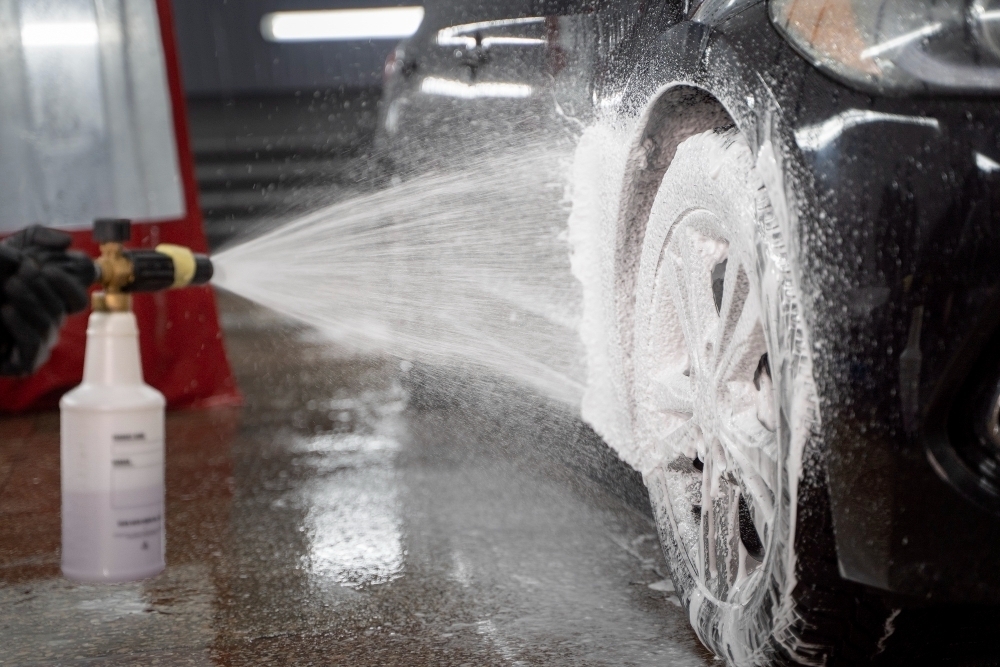 beautiful car washing service