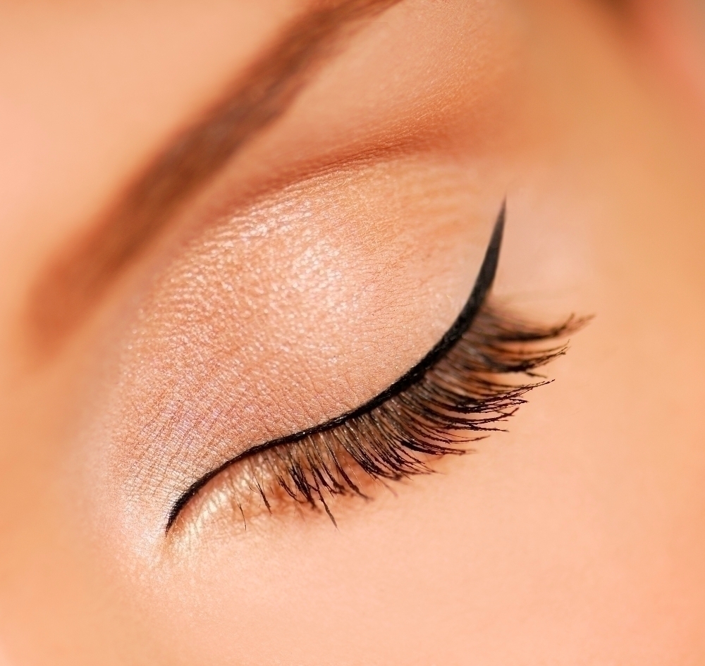 Staengt oegat med eyeliner
